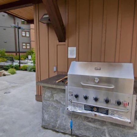 Evolution Whistler Aparthotel Exterior foto