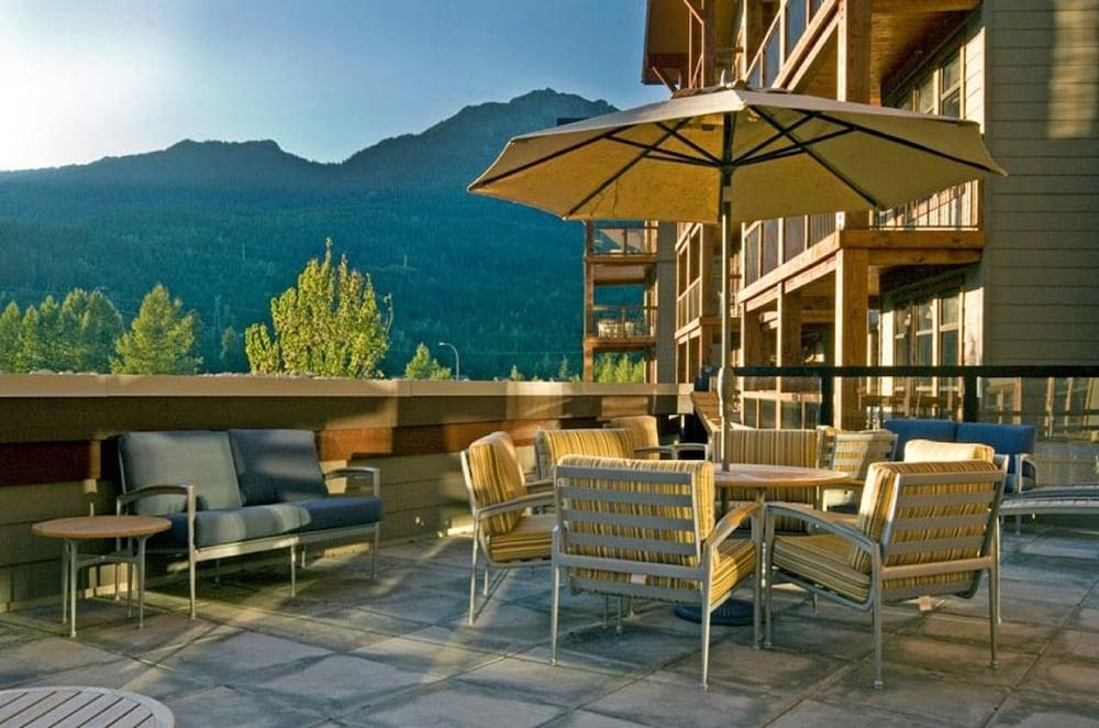 Evolution Whistler Aparthotel Exterior foto