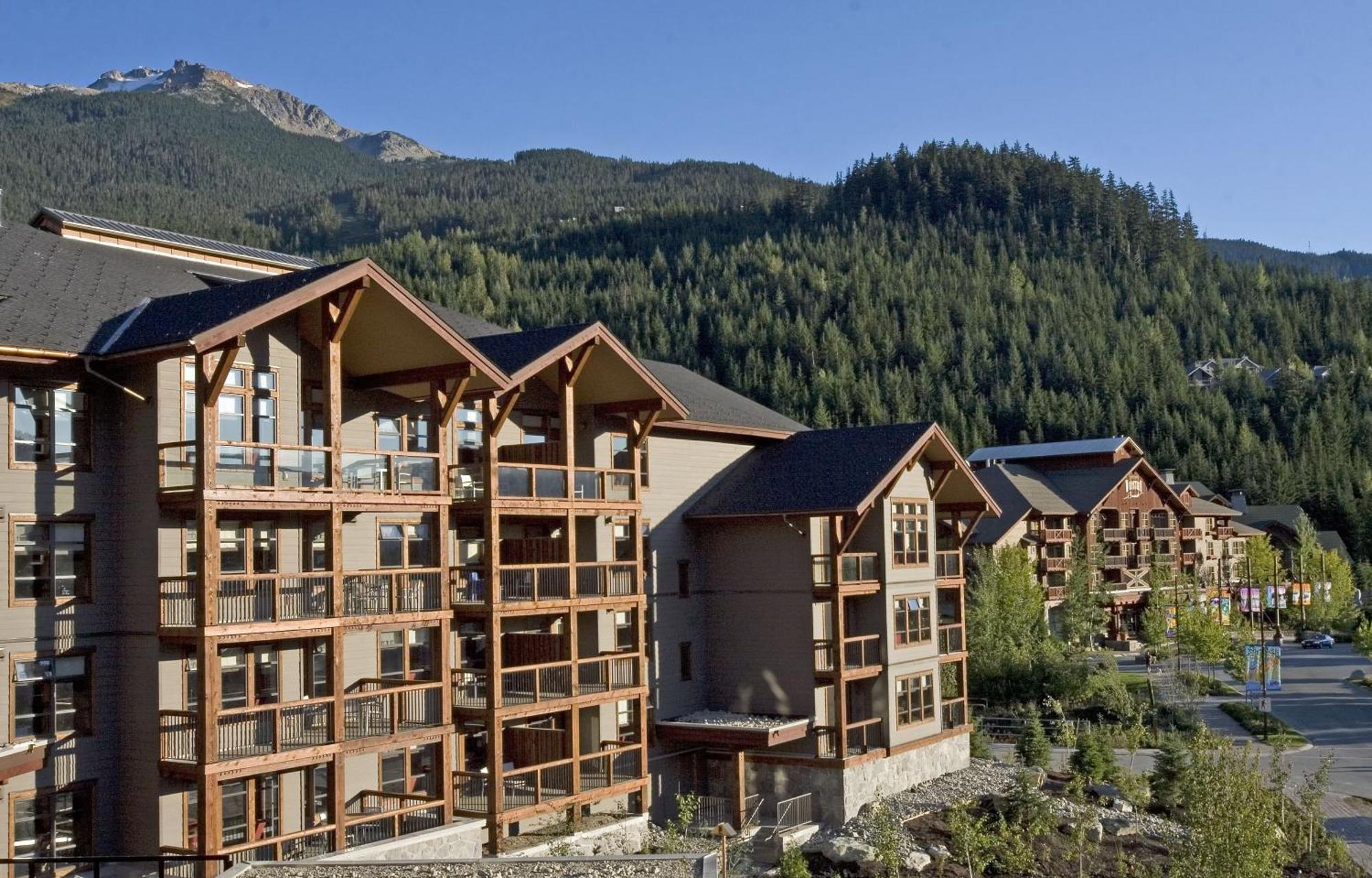 Evolution Whistler Aparthotel Exterior foto