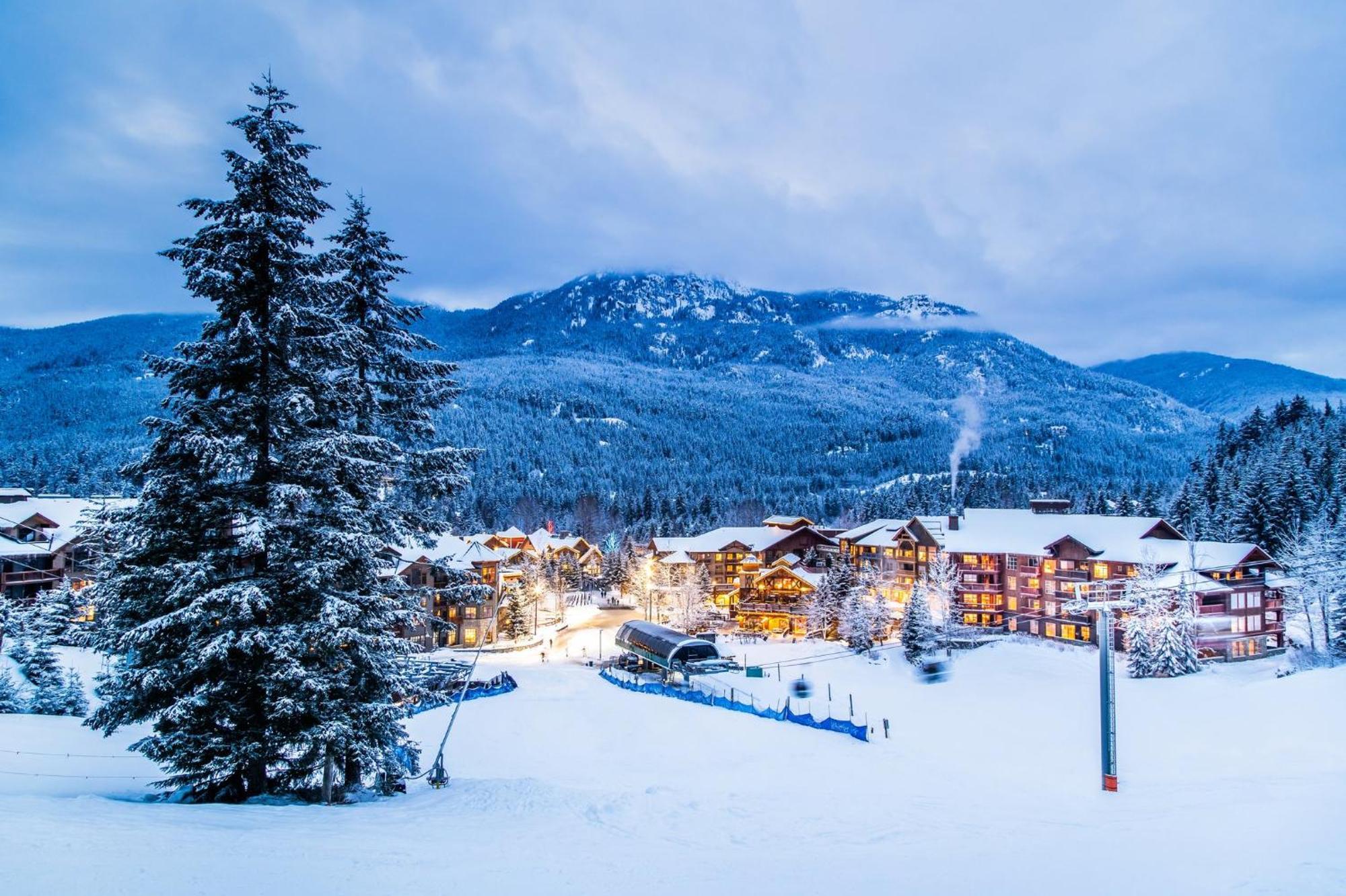 Evolution Whistler Aparthotel Exterior foto