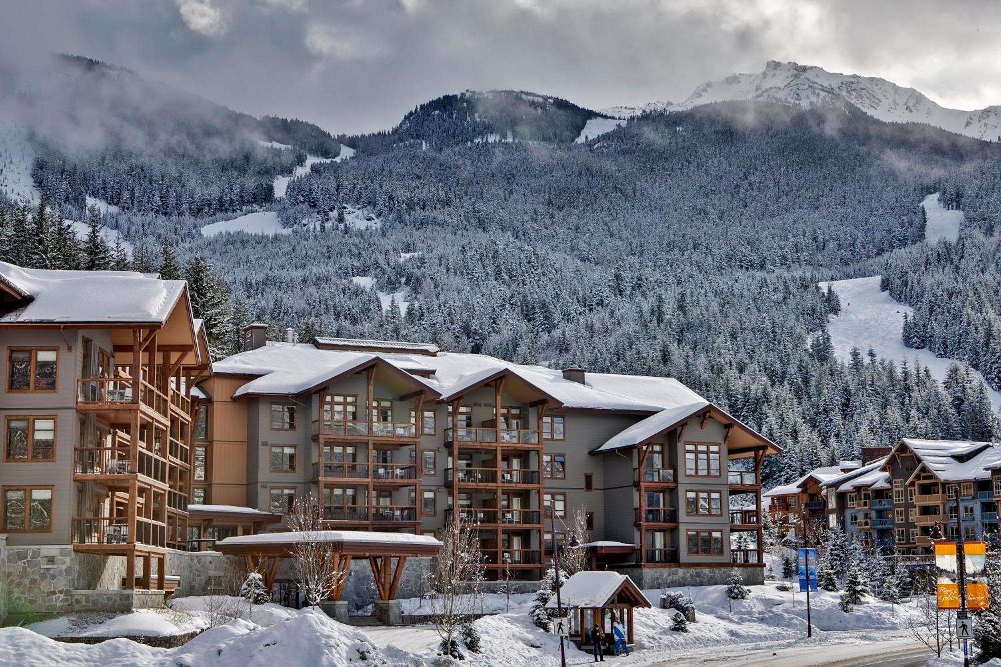 Evolution Whistler Aparthotel Exterior foto
